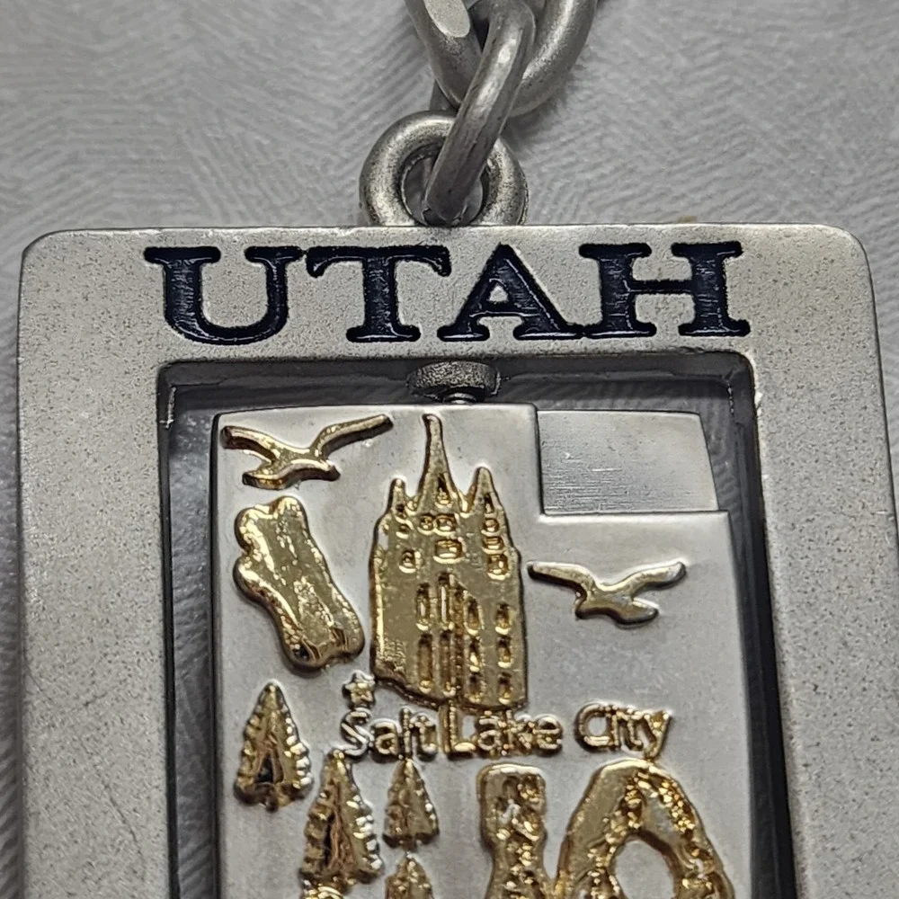 Vintage Salt Lake City Utah UT Spinning Keychain Center Collectible Silver Gold